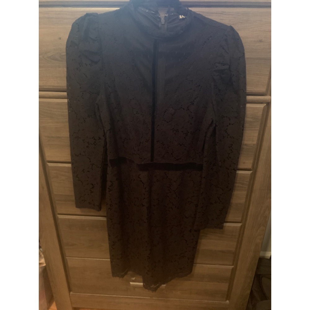 Black lace express dress